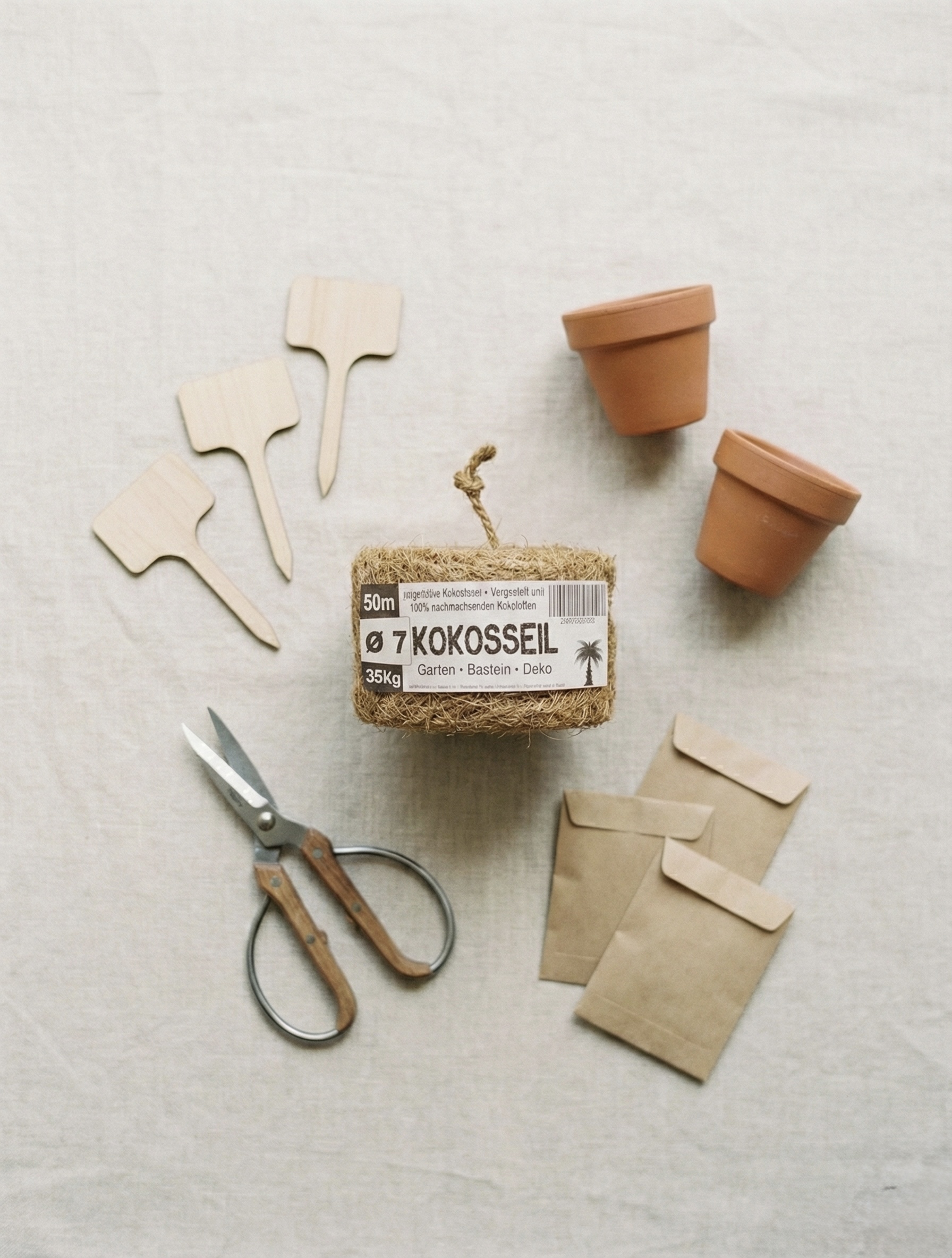 Japanese Kokedama mit Kokosseil - hängende Moosbälle